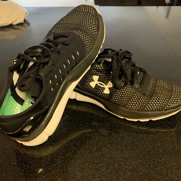 Apollo 2 Under Armour Running Shoes - Picture 2 of 6